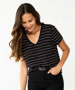 Petite Nine West Essential Short Sleeve V-Neck Tee Yellow Stripe 32 Petite Nine West Essential Short Sleeve V-Neck Tee Yellow Stripe -Nine West Shop unnamed file 2367