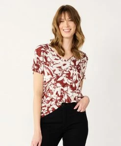 Petite Nine West Essential Short Sleeve V-Neck Tee Yellow Stripe 39 Petite Nine West Essential Short Sleeve V-Neck Tee Yellow Stripe -Nine West Shop unnamed file 2374