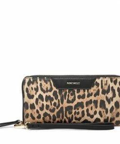 Nine West Astoria Zip Around Wristlet Mushroom Logo -Nine West Shop unnamed file 2502